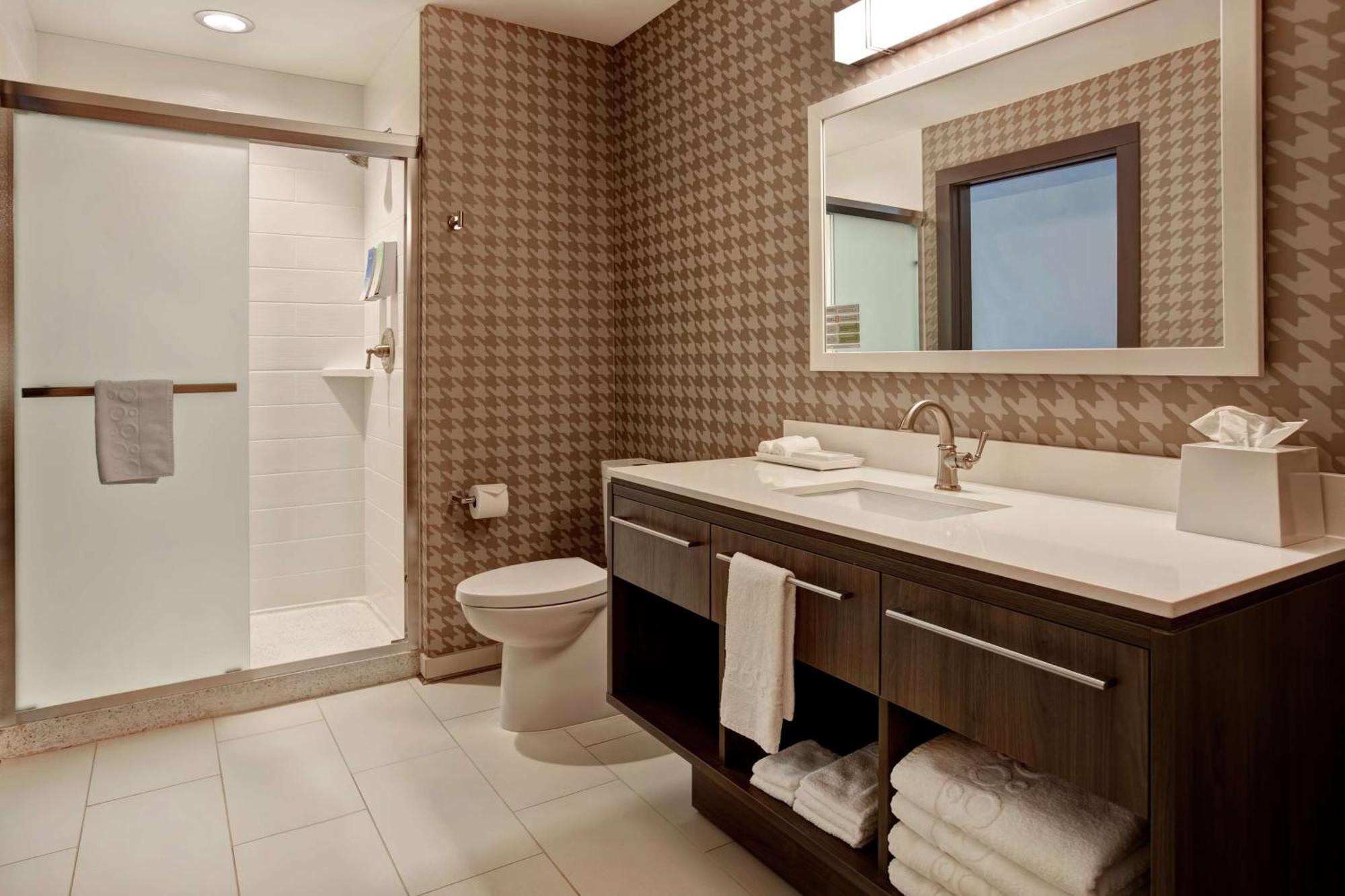 โฮม2สวีท บาย ฮิลตัน ชาร์ลอต อัพทาวน์ นอร์ทแคโรไลนา Hotel ชาร์ล็อต ภายนอก รูปภาพ
