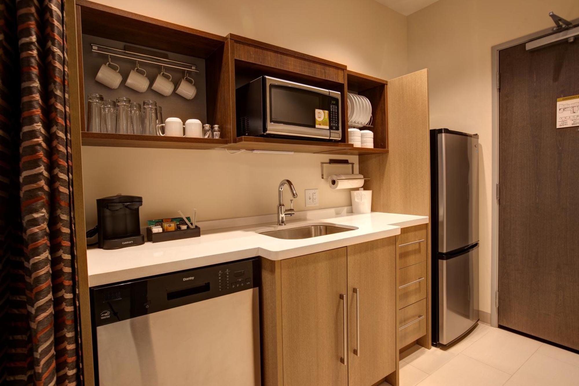 โฮม2สวีท บาย ฮิลตัน ชาร์ลอต อัพทาวน์ นอร์ทแคโรไลนา Hotel ชาร์ล็อต ภายนอก รูปภาพ