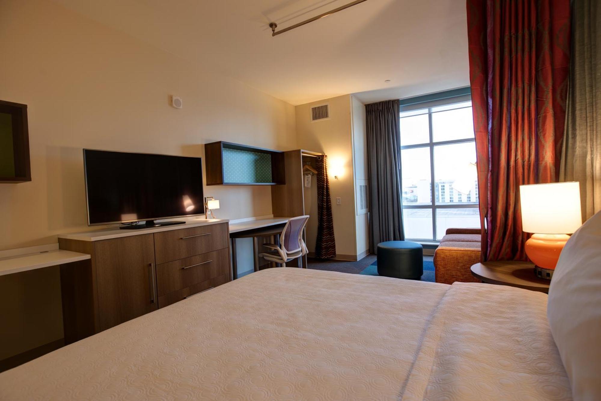 โฮม2สวีท บาย ฮิลตัน ชาร์ลอต อัพทาวน์ นอร์ทแคโรไลนา Hotel ชาร์ล็อต ภายนอก รูปภาพ